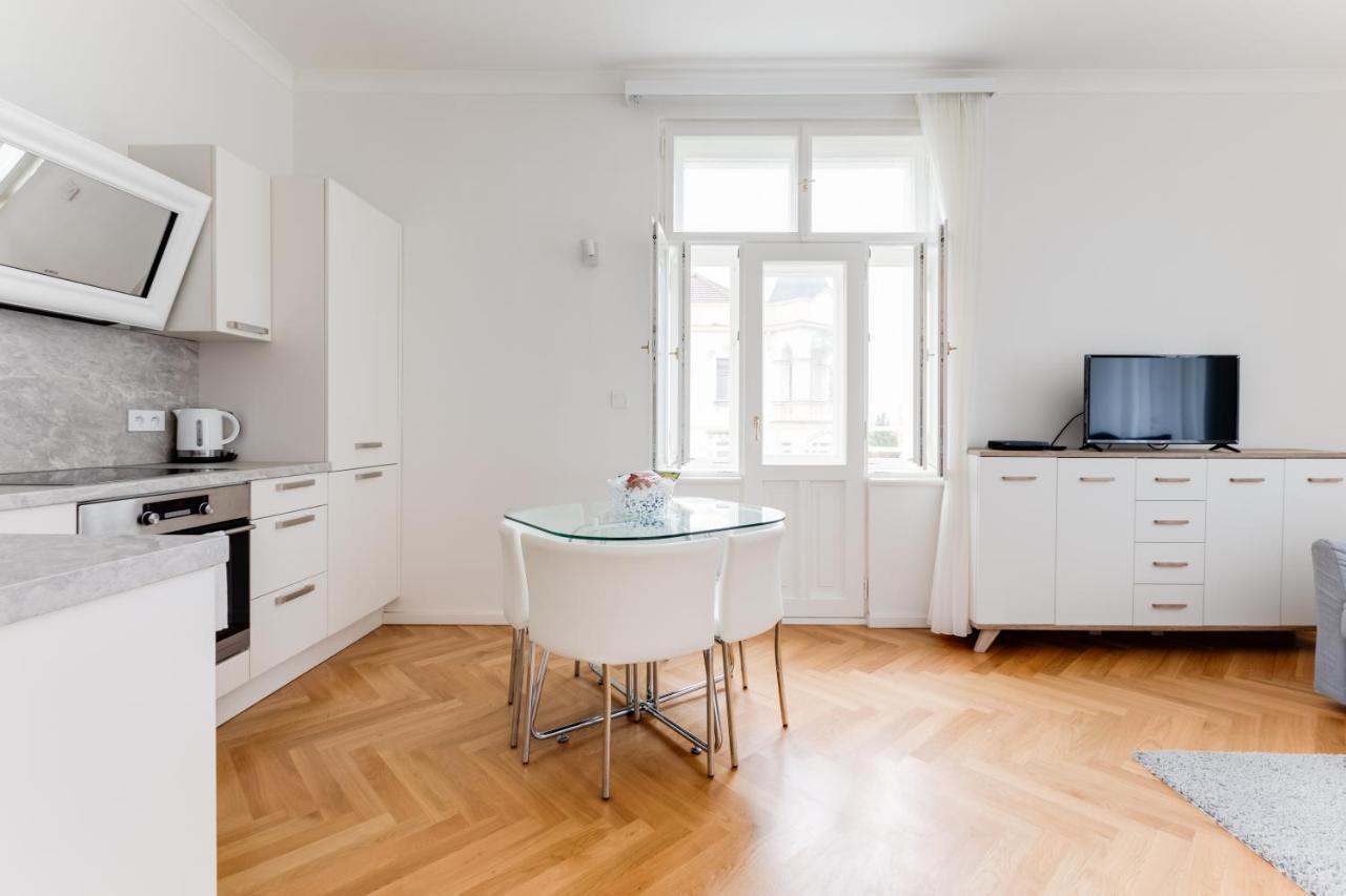 Friendly apartments in Prag Exterior foto