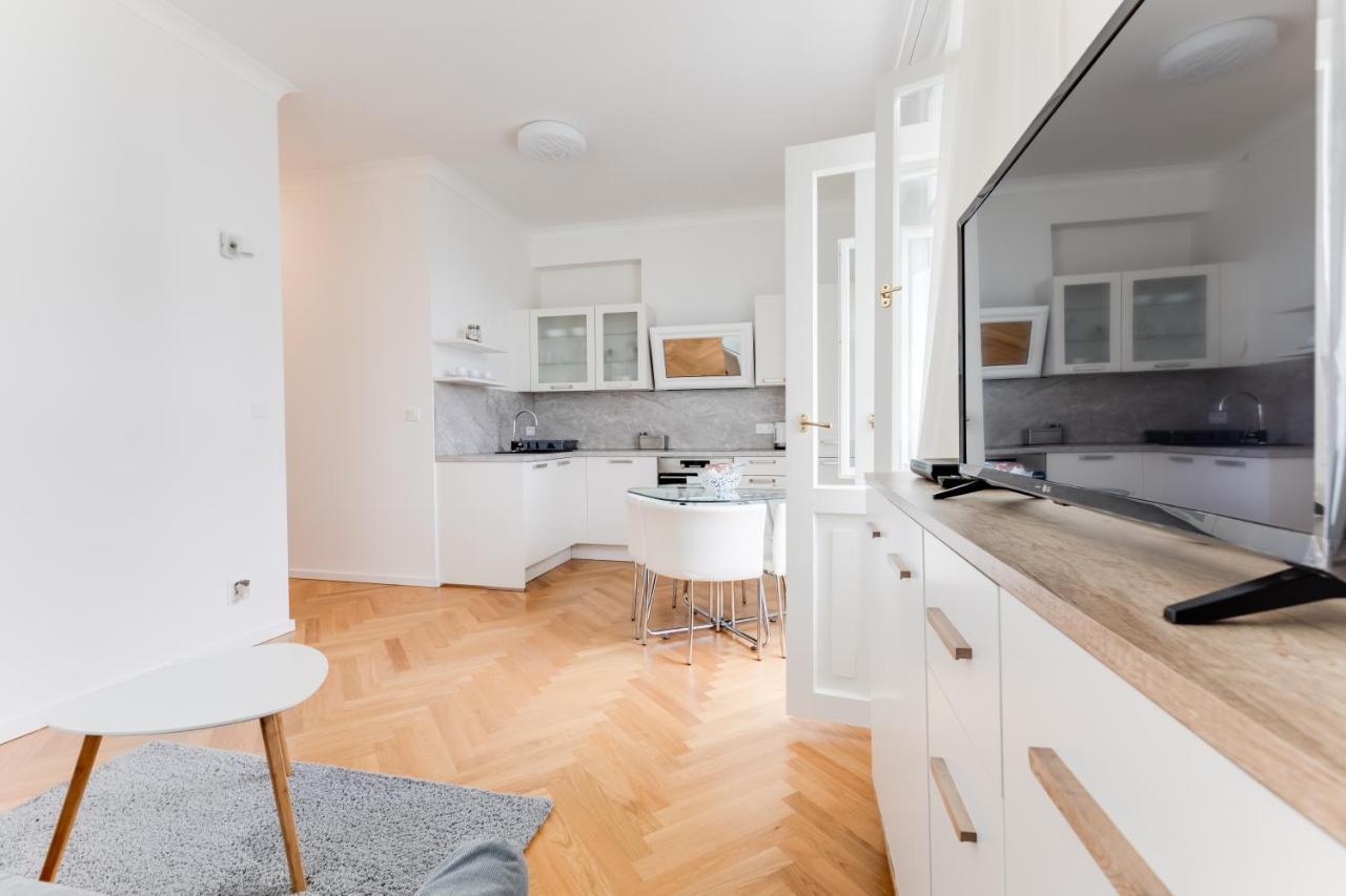Friendly apartments in Prag Exterior foto