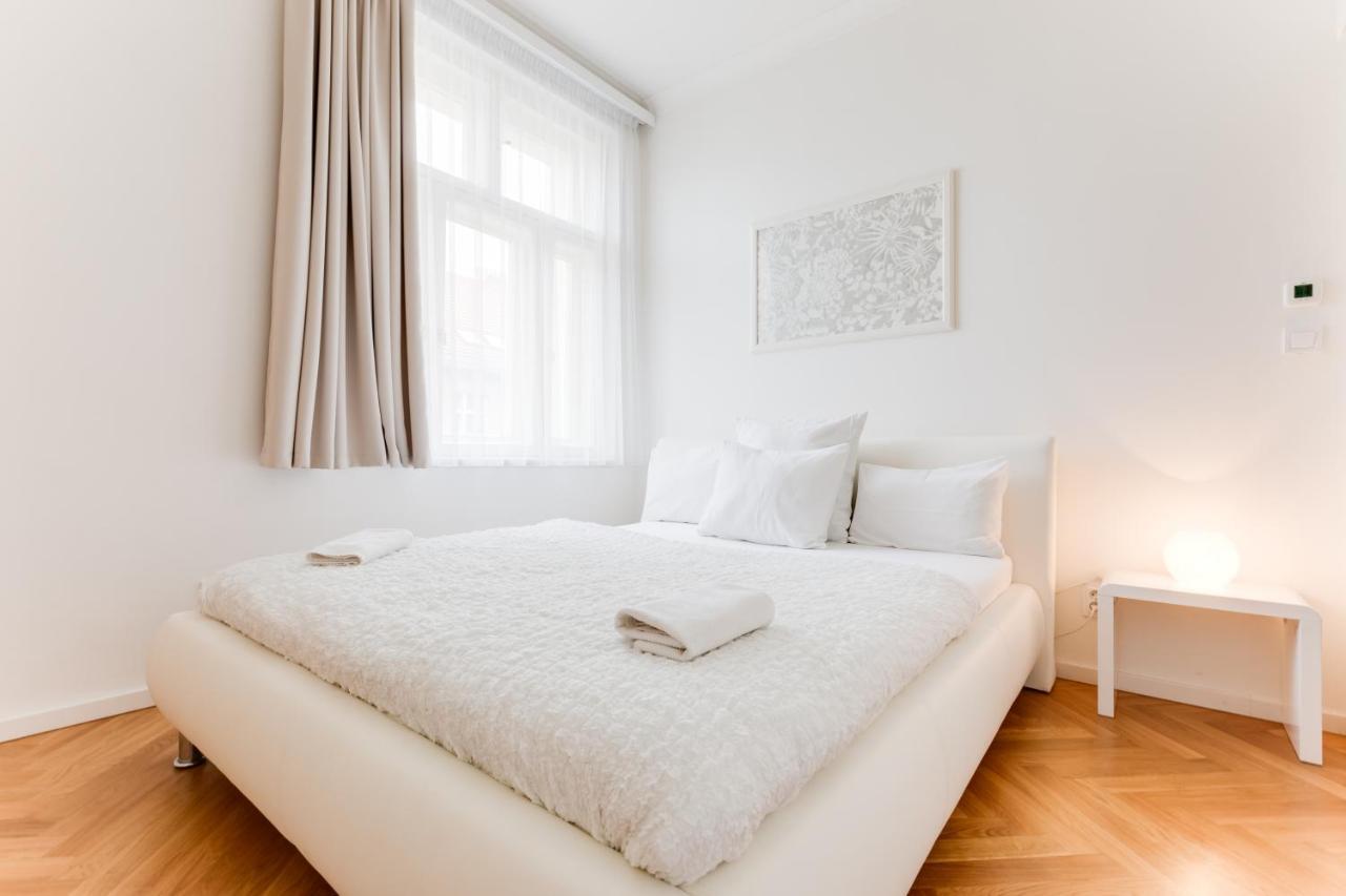 Friendly apartments in Prag Exterior foto