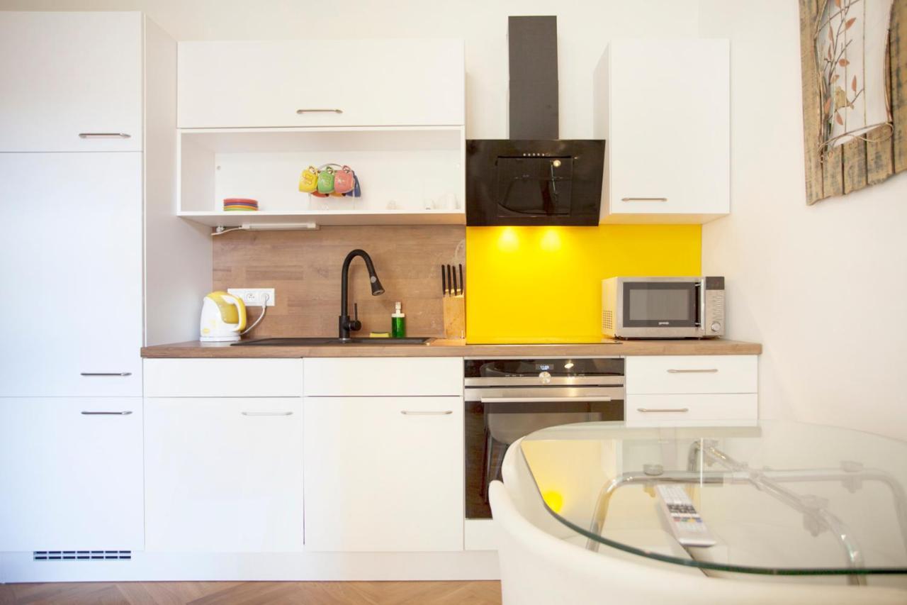 Friendly apartments in Prag Exterior foto